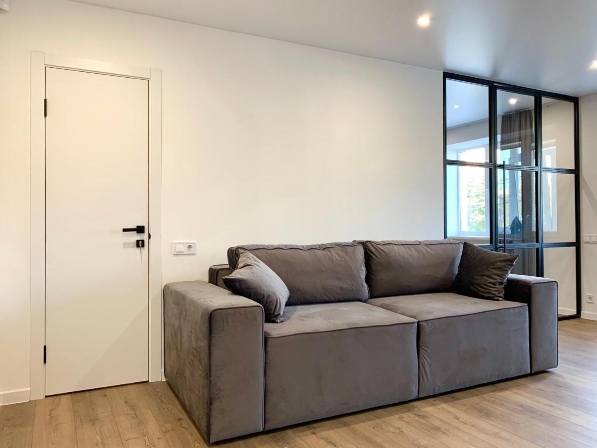 Navy City Center Apartment Двокімнатні Апартаменти В Центрі Міста Poltava Buitenkant foto