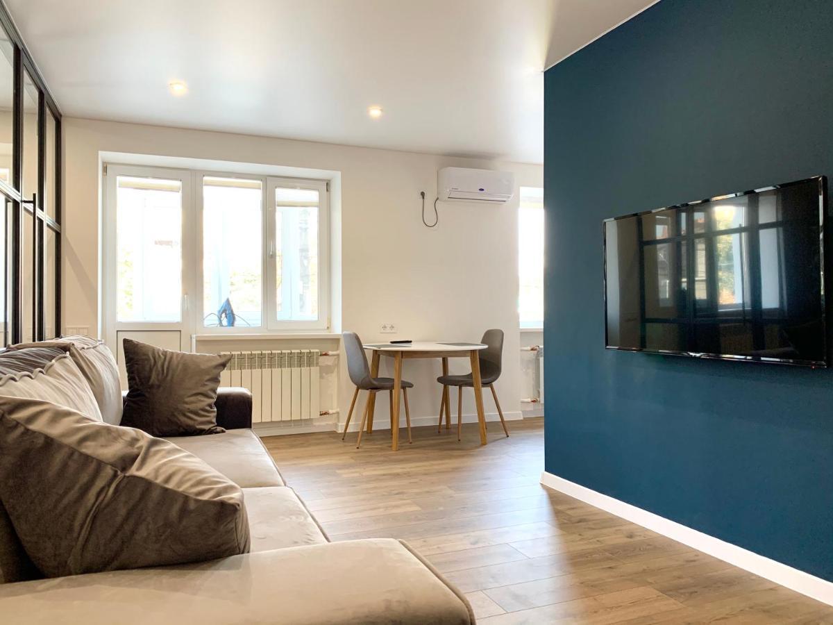 Navy City Center Apartment Двокімнатні Апартаменти В Центрі Міста Poltava Buitenkant foto